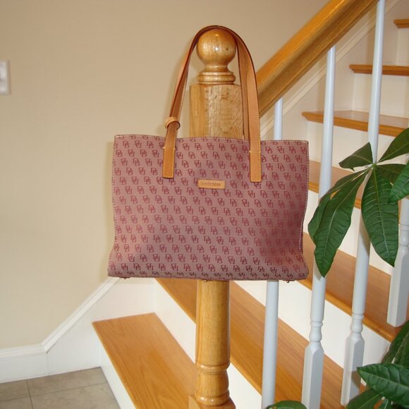 Vintage Dooney & Bourke East/West Tote Reddish Pink w/Leather Straps GOOD CONDIT - Picture 9 of 12